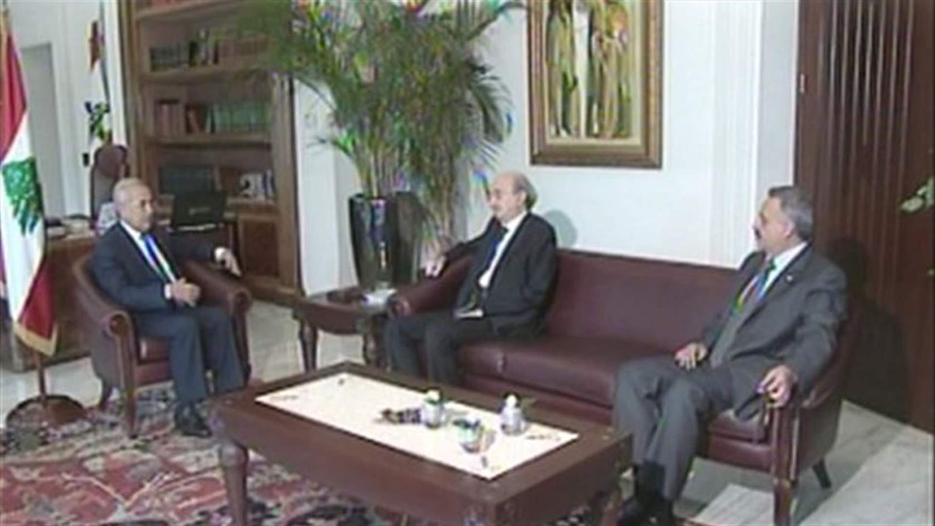 جنبلاط وارسلان شكرا سليمان وبري على التعزية بمي جنبلاط