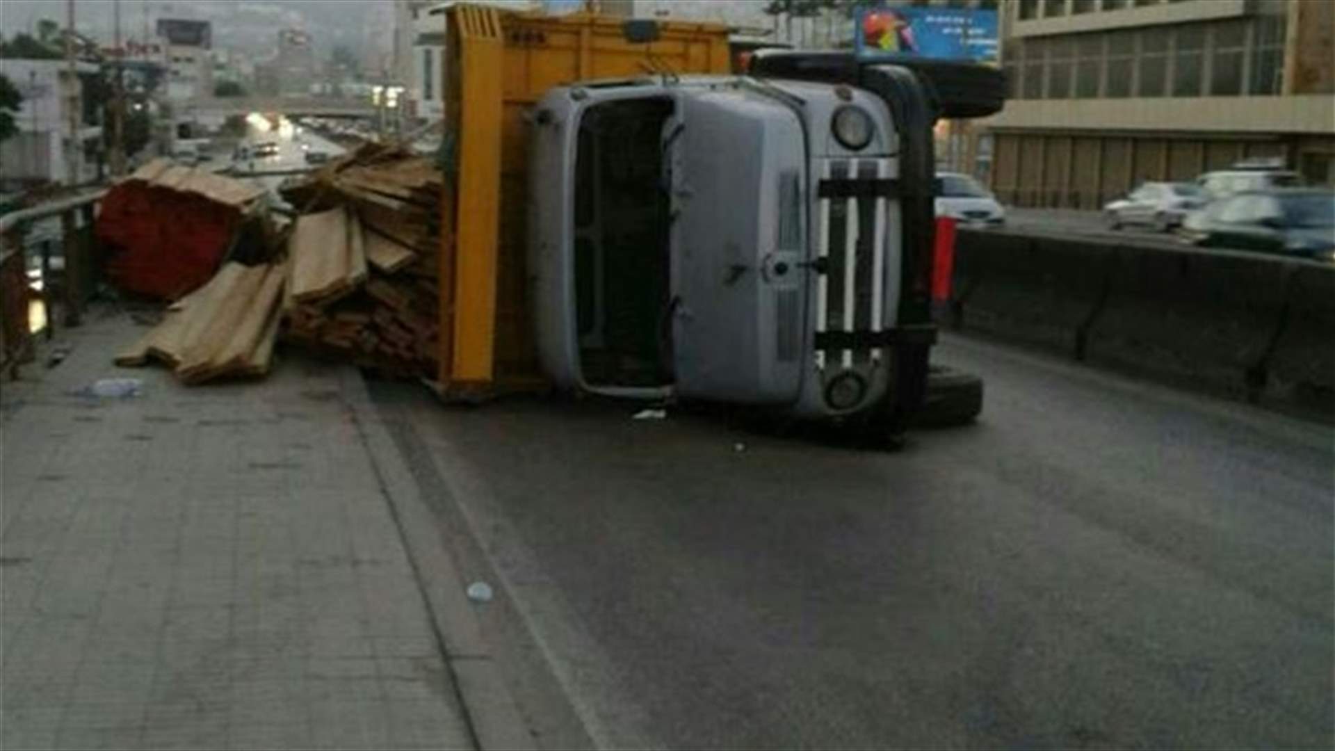 Truck overturns on Dora-Karantina highway, causes traffic jam