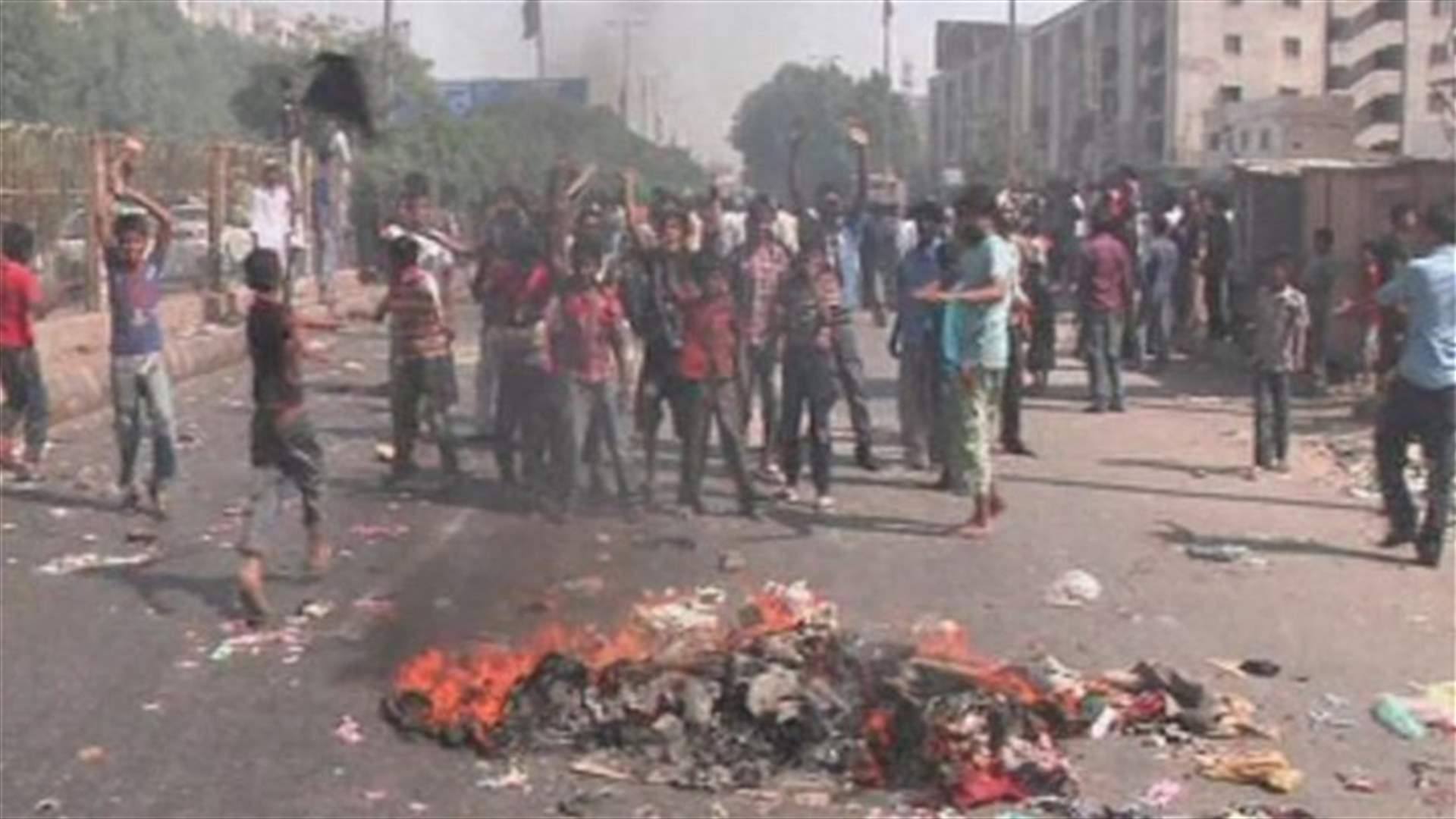 REPORT: Suicide bomber hits Pakistan church, 78 dead