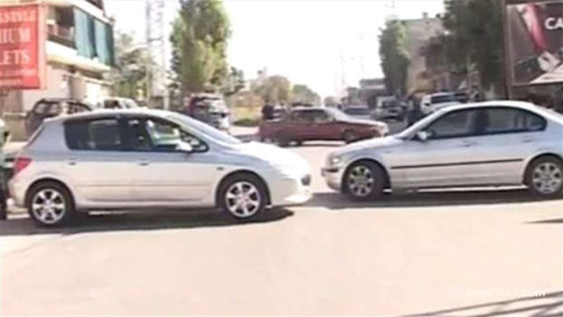 REPORT: Maallaka-Karak residents cut off road in protest of abduction of local pharmacist