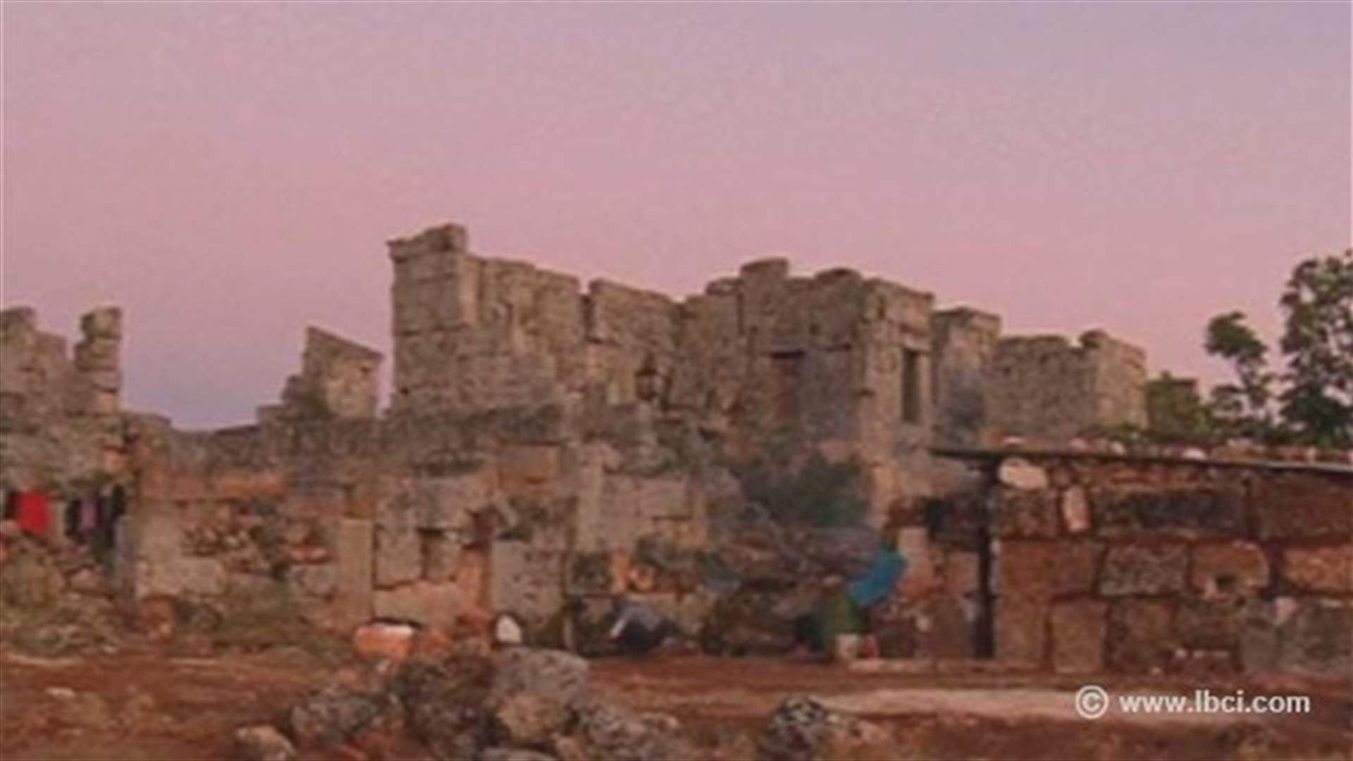 REPORT: Syrian refugees take shelter in ancient roman ruins