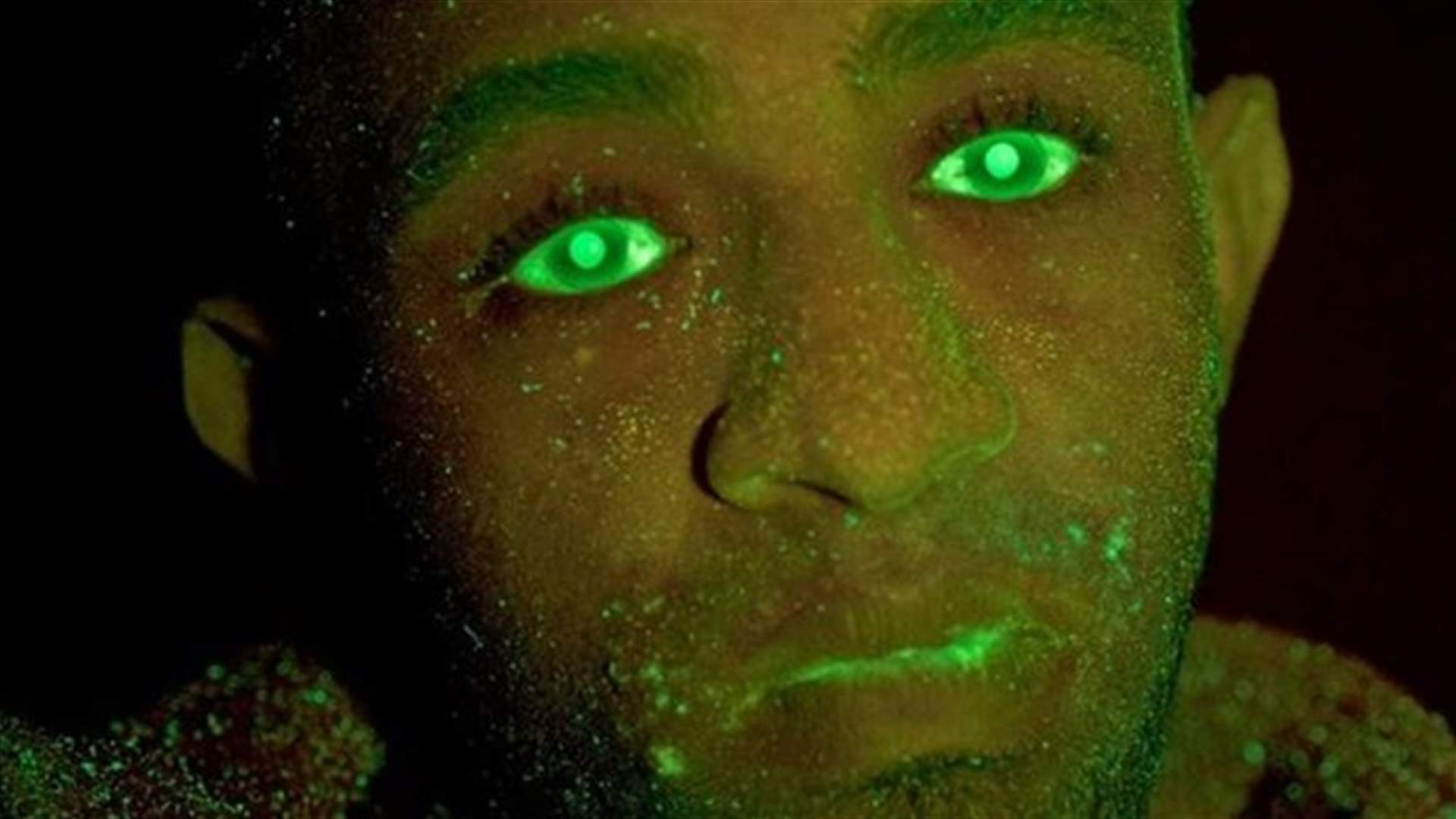 Thief caught green-handed by British police trap