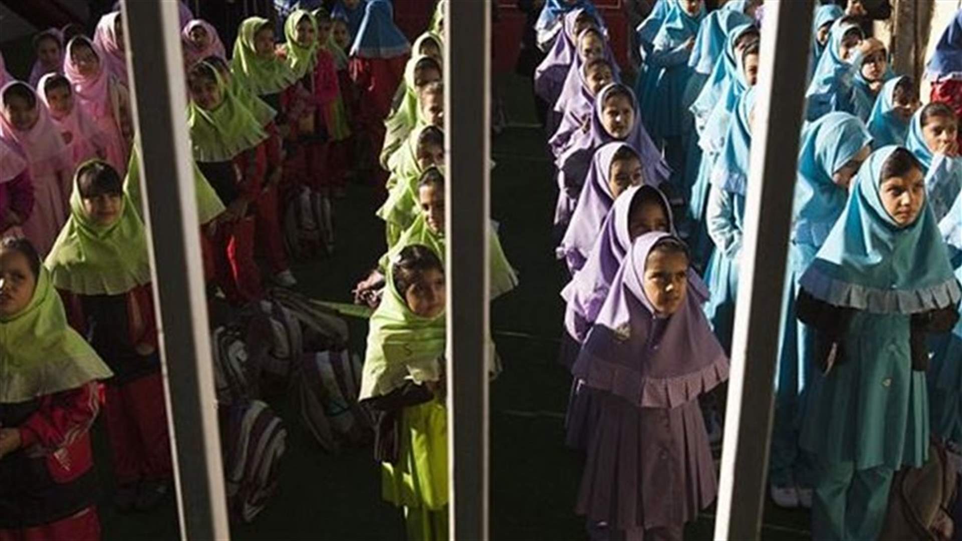 جدل حول مدى انفتاح روحاني بعد اقرار قانون يجيز للرجل الزواج من ابنته بالتبنى