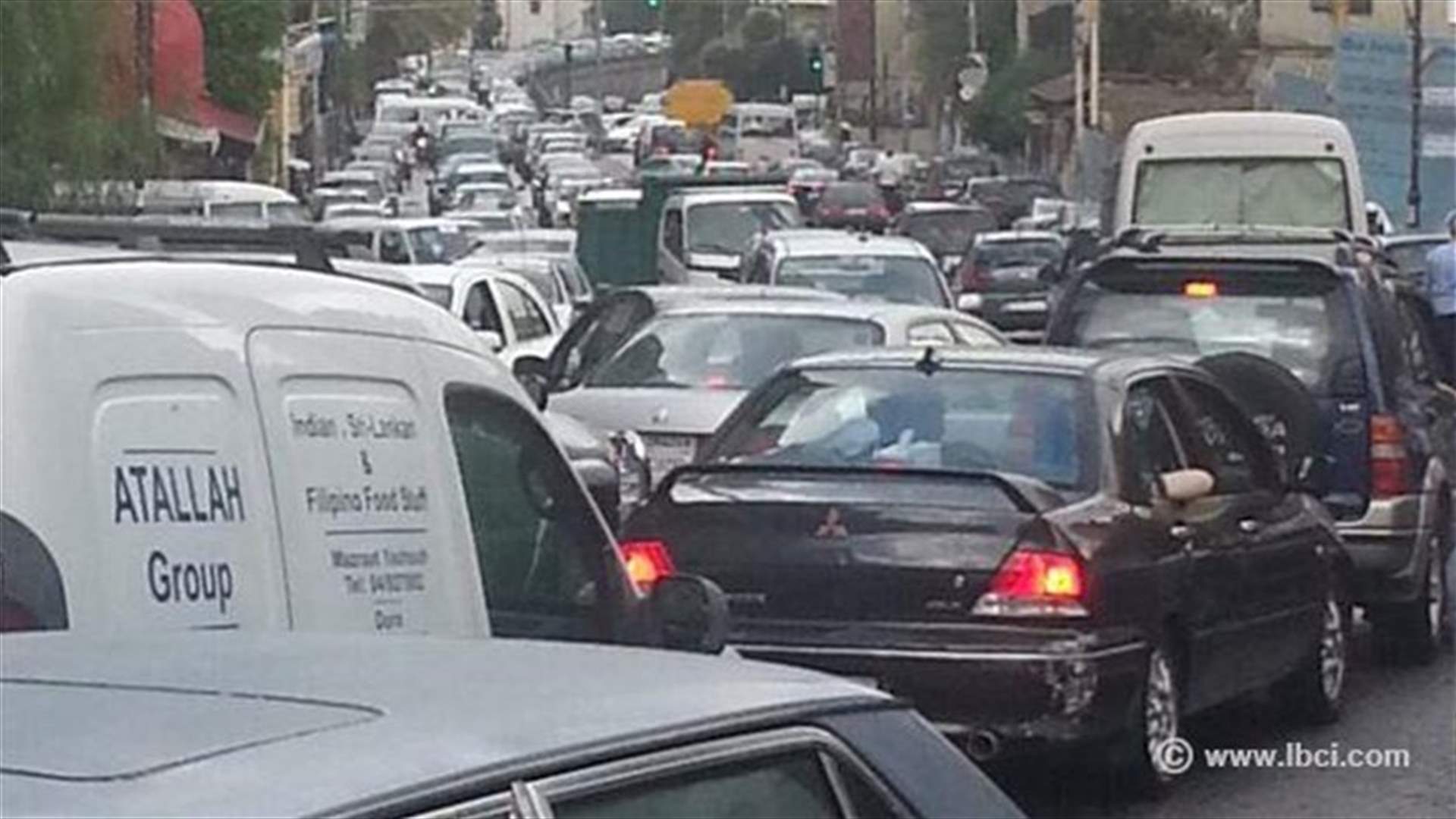 Beirut witnesses severe traffic jam due to rainfalls