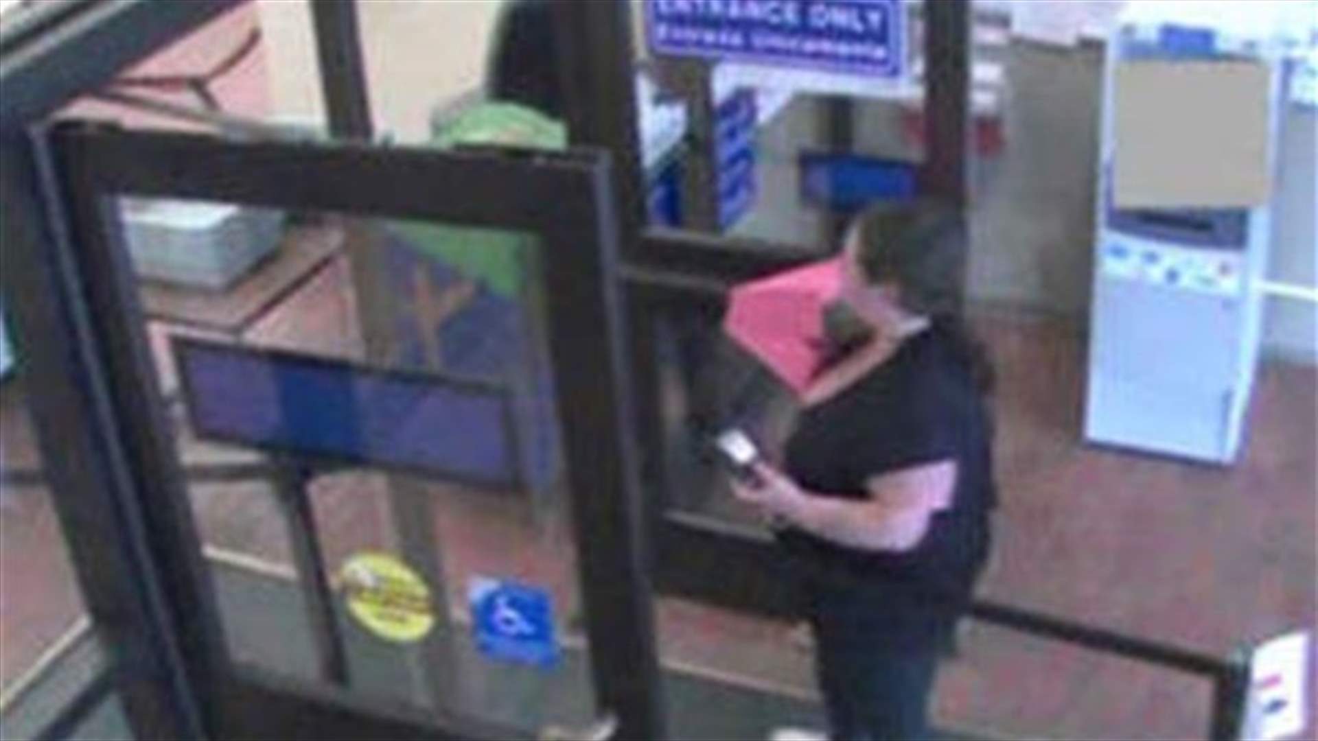 Birthday cake attacked in Wash. courthouse