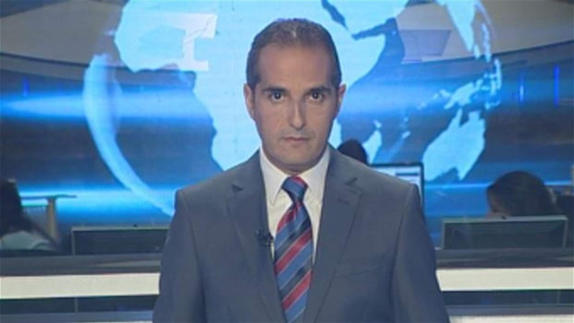  مقدمة النشرة المسائية 7-10-2013