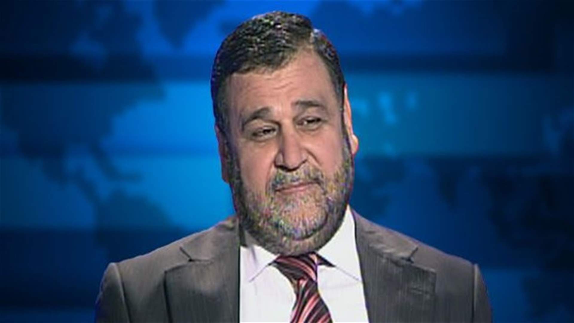 الضاهر بنصح عيد بأن ينام ويحلم بحصوله على شرف مصافحة ريفي