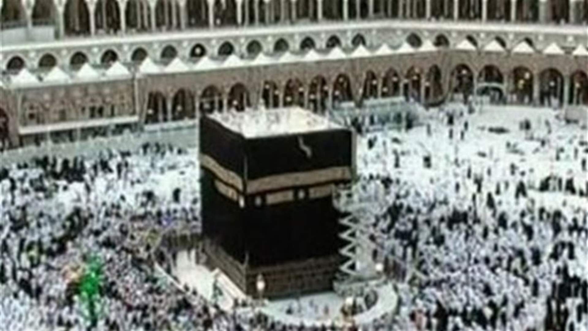 الحجاج يرمون الجمرات ويؤدون طواف الوداع في يوم التعجل