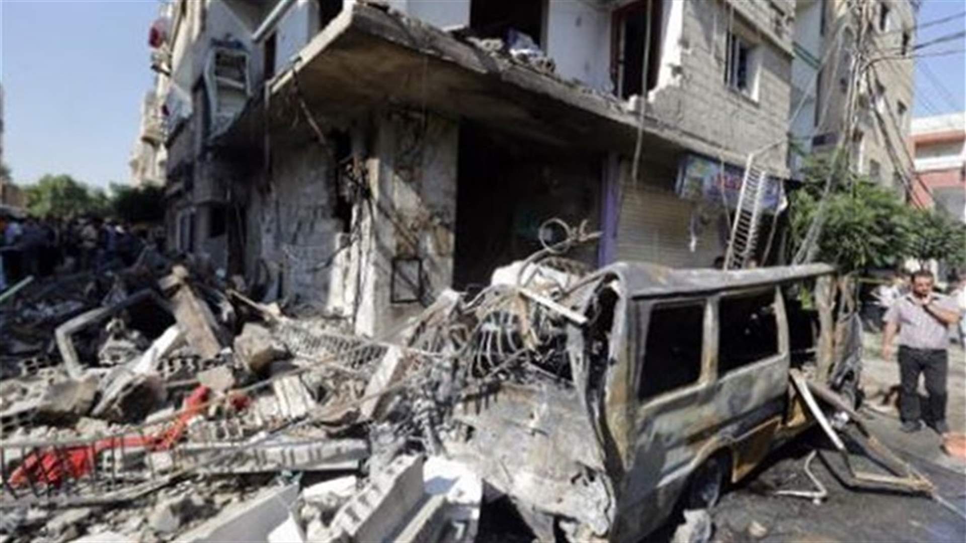 Car bomb, clashes kill over 30 near Syrian capital