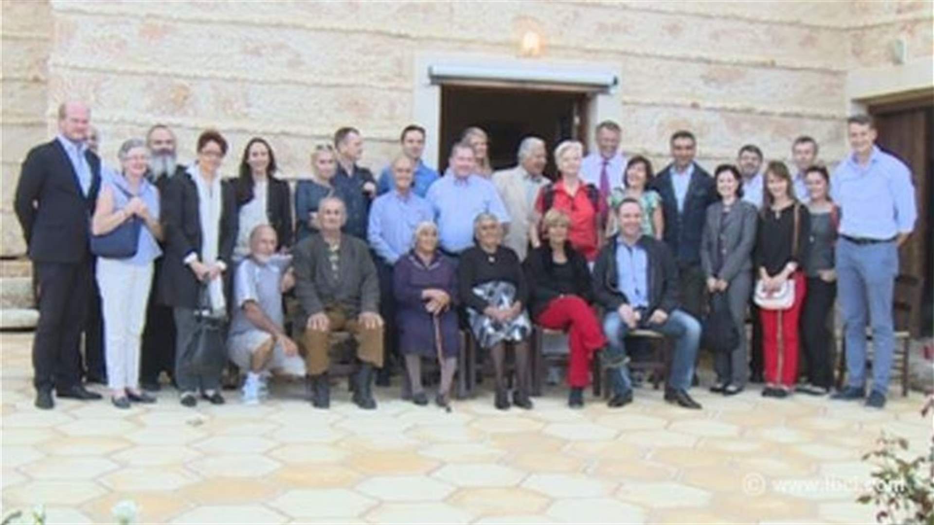 موارنة قبرص يطالبون موارنة لبنان بالاستثمار في قراهم