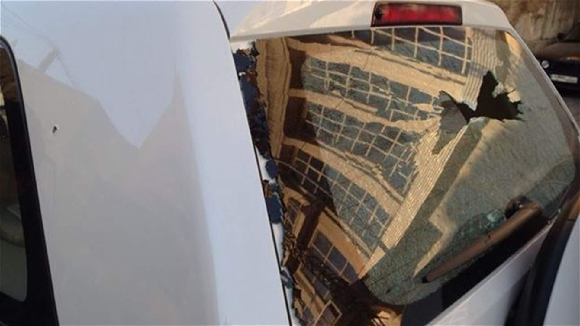VIDEO: LBCI vehicle hit by sniper fire in Jabal Mohsen