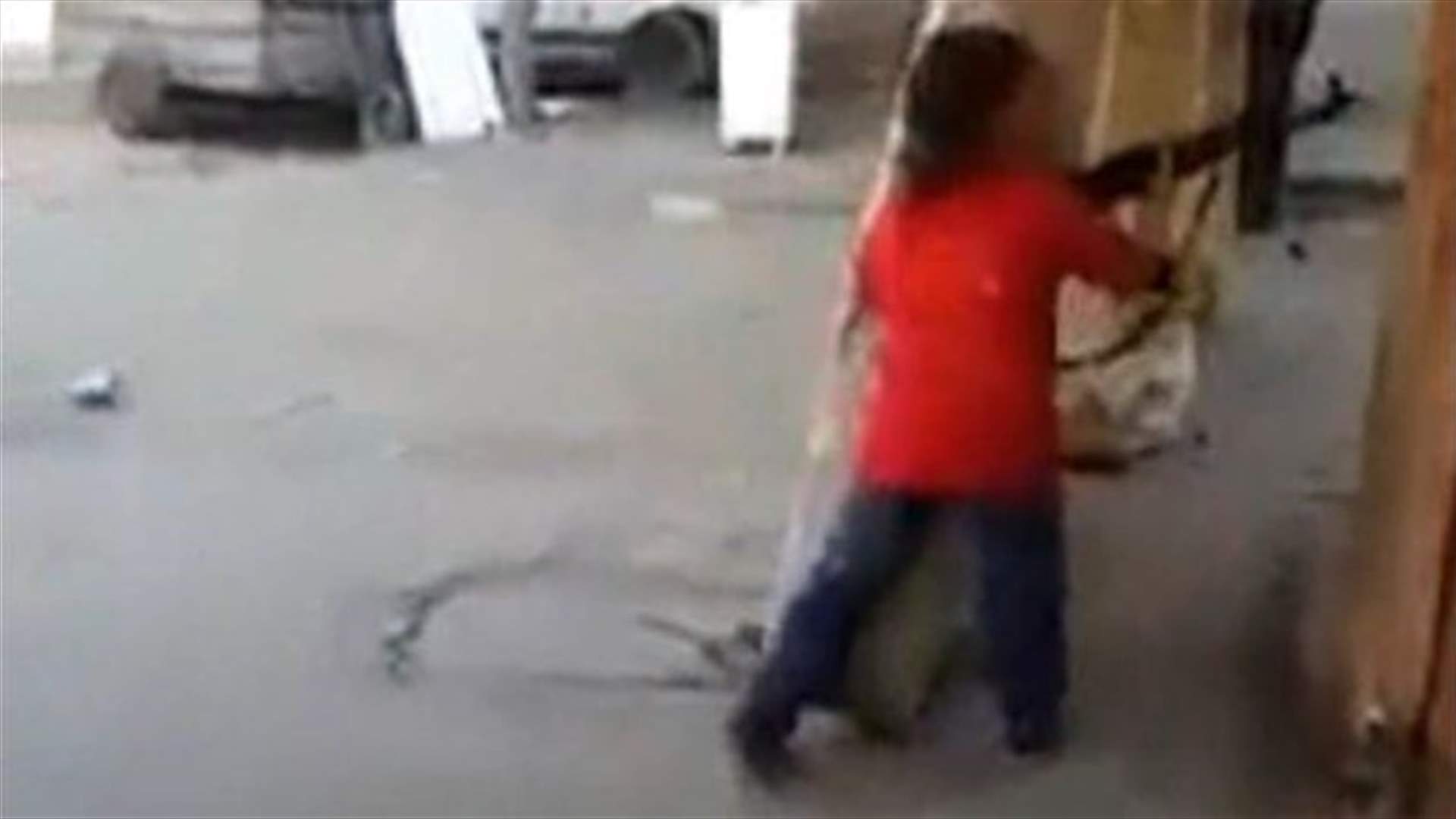 Video: Child shoots at Tripoli's Jabal Mohsen