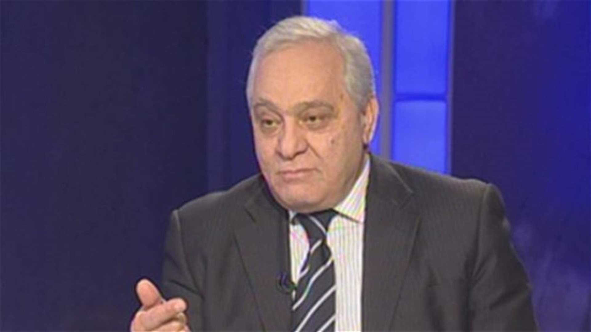 الاتحاد العمالي:  لتشكيل حكومة وطنية جامعة لإنقاذ البلاد من الانهيار