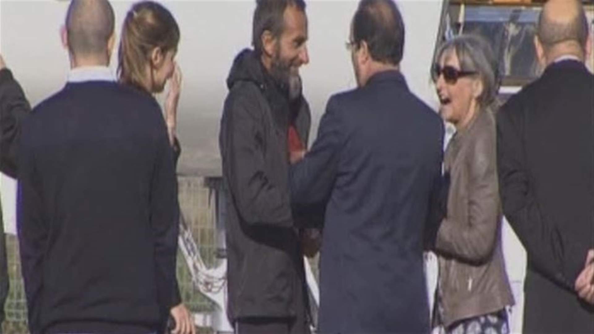 Freed French hostages arrive home after 3 years