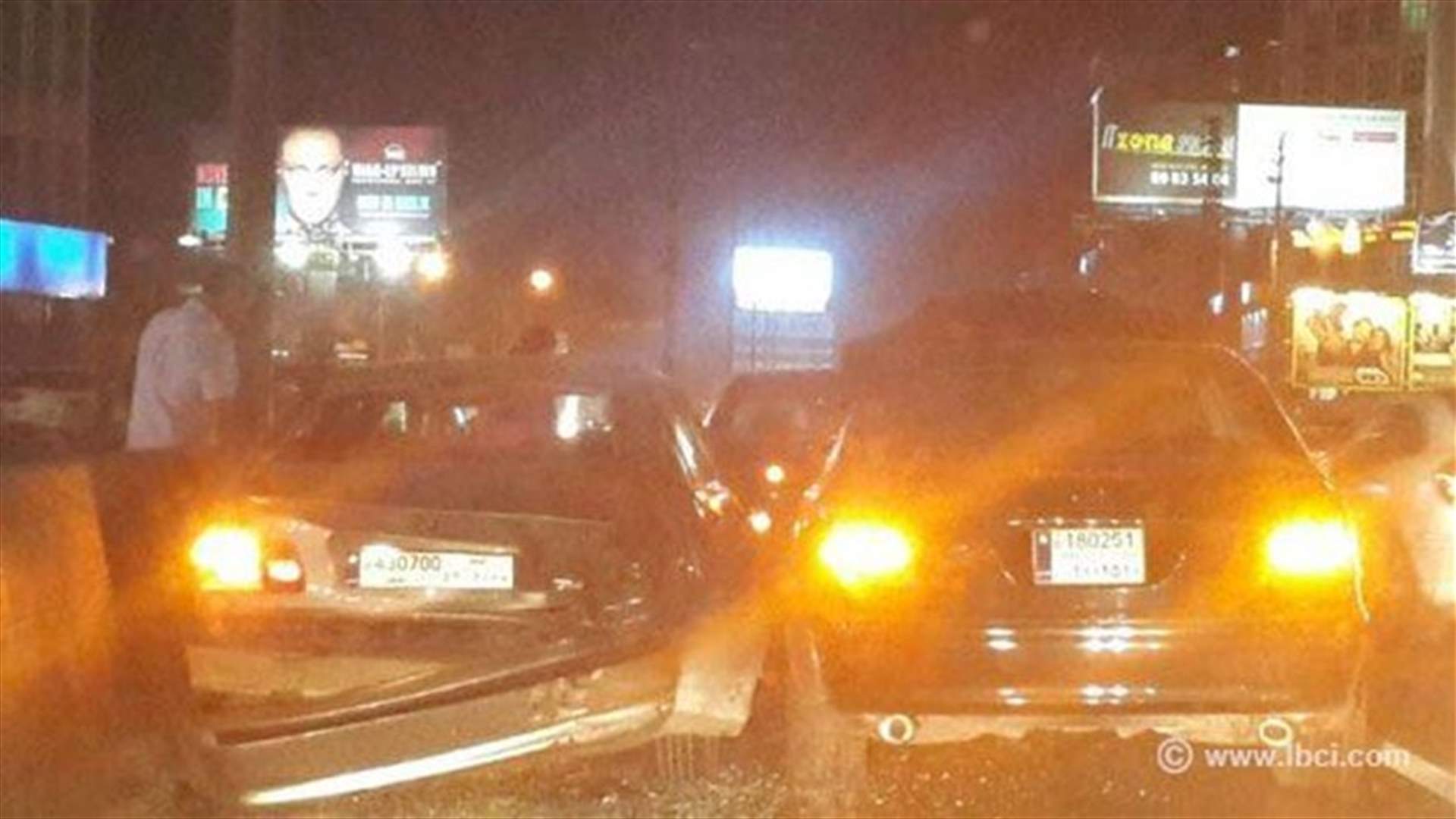 زحمة سير في صربا بسبب حادث بين 3 سيارات 