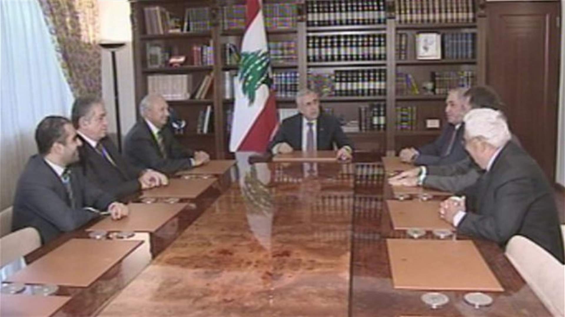 President Sleiman meets Tripoli's ministers and MPs, tackles security situation in the city