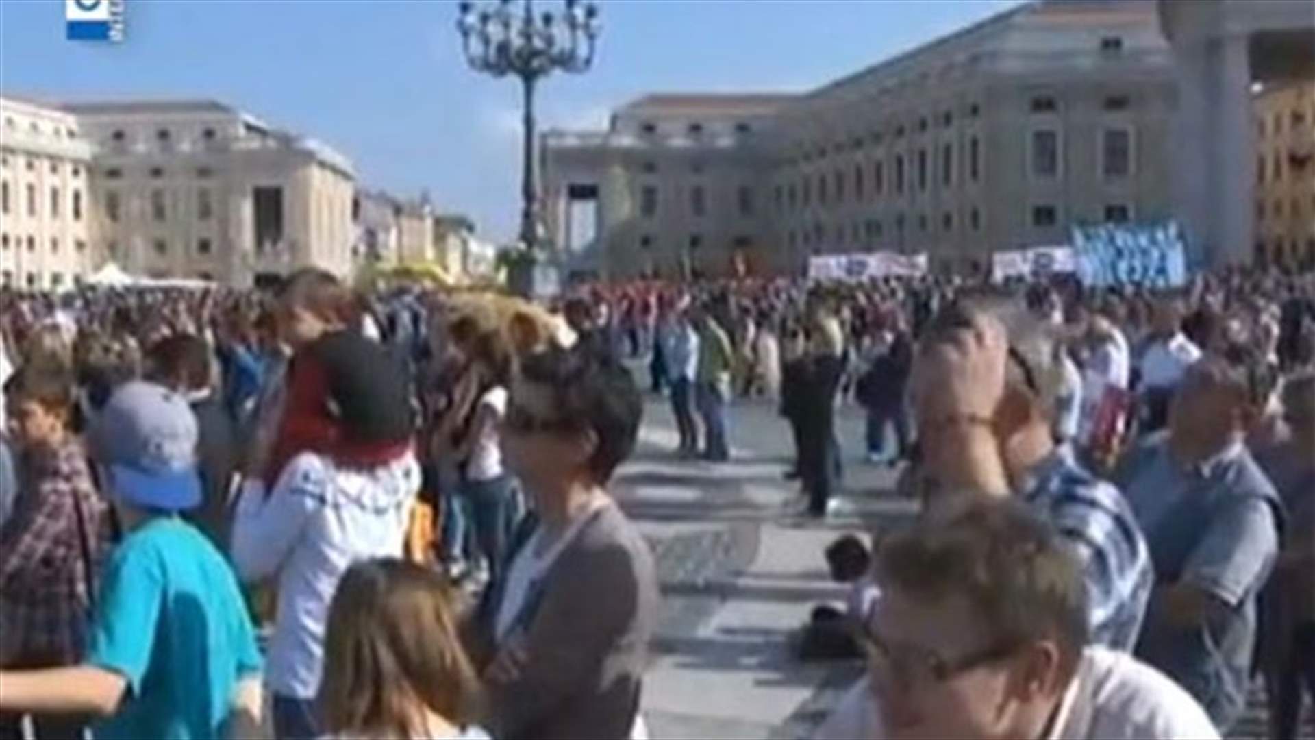 REPORT: Vatican polls parishes on birth control, marriage
