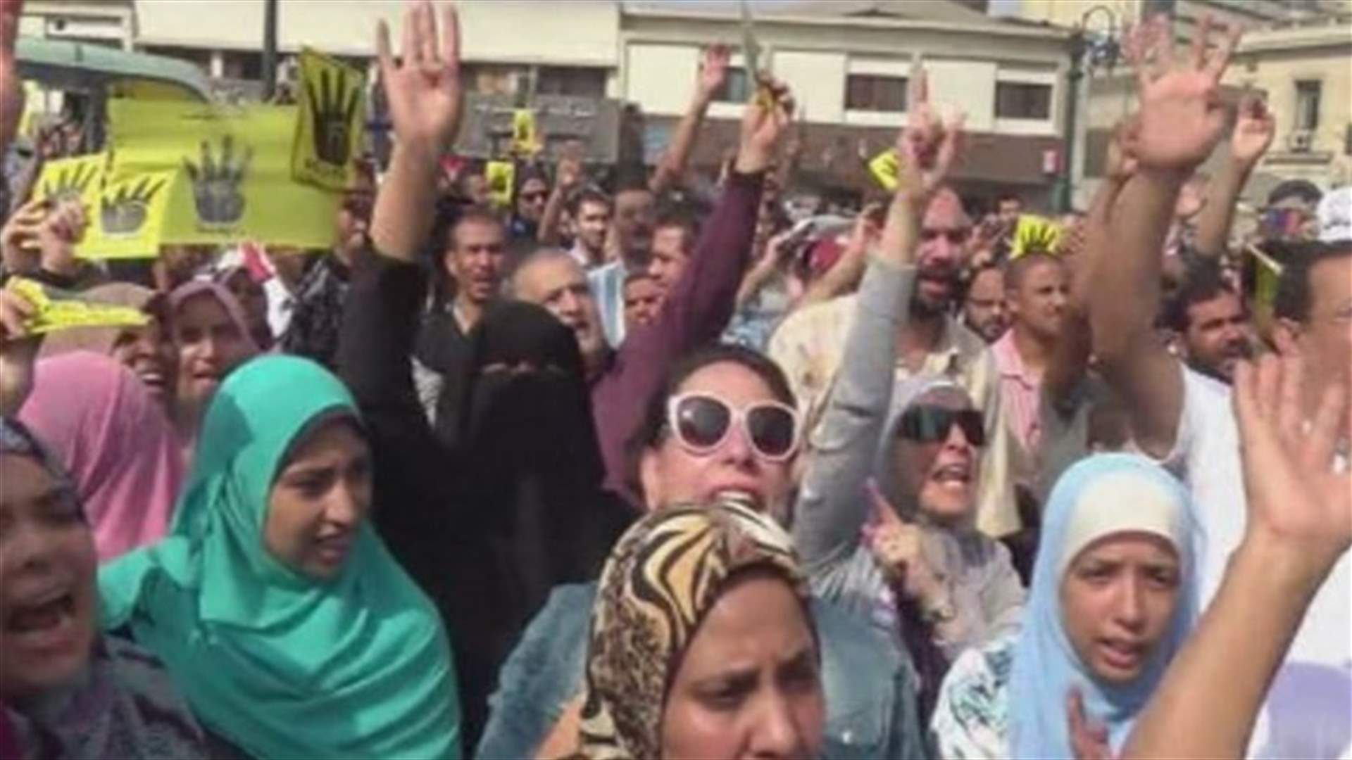 قبل يومين على محاكمة مرسي ..إحتجاجات بالشارع