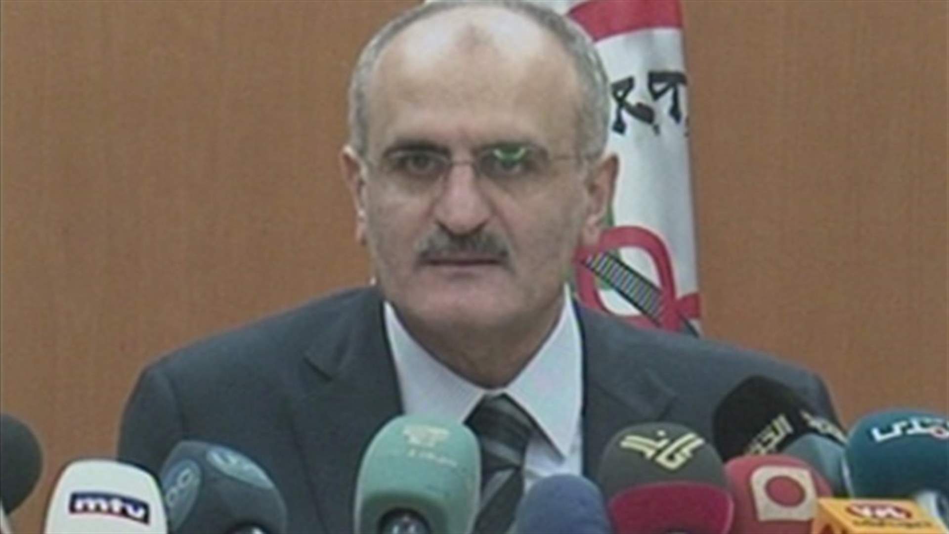 خليل : الوصفة الطبية الزامية اعتبارا من نيسان