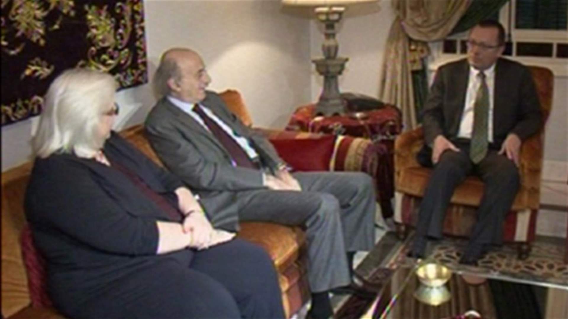 Jumblatt: Dialogue sole exit from current crisis 