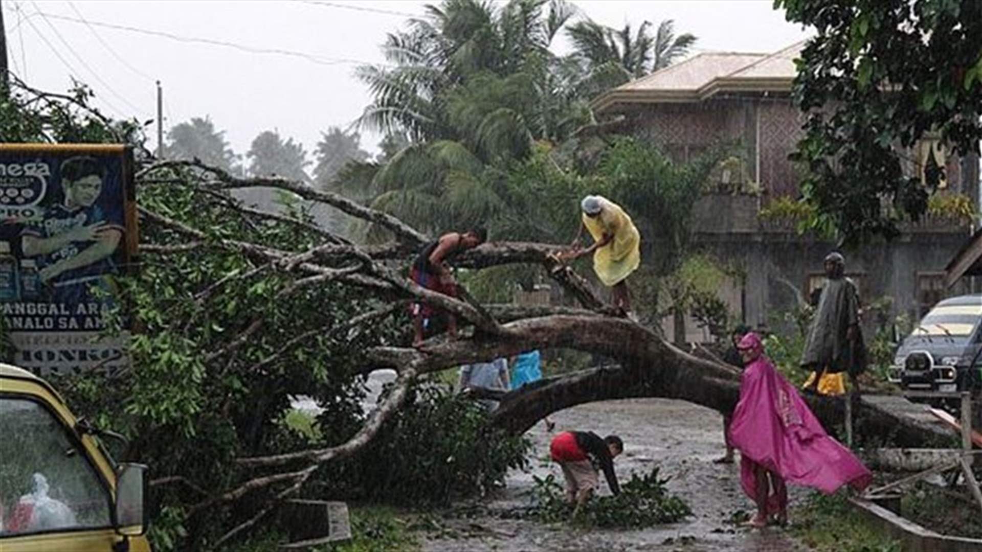 Thousands flee in Philippines as big typhoon nears