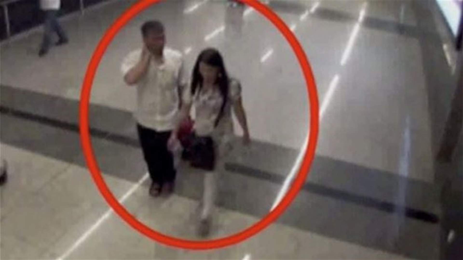 بالفيديو: امرأة تبيع طفلتها في الحمام مقابل 300 يورو