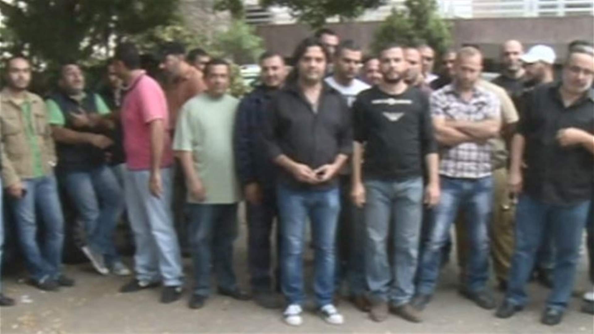 مياومو كهرباء لبنان : سنواجه بقوة عملية توظيف غرباء بالشركة