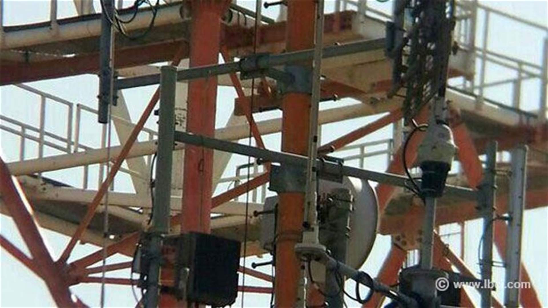 القوات الاسرائيلية تضع 3 أجهزة تجسس عند موقع العبّاد
