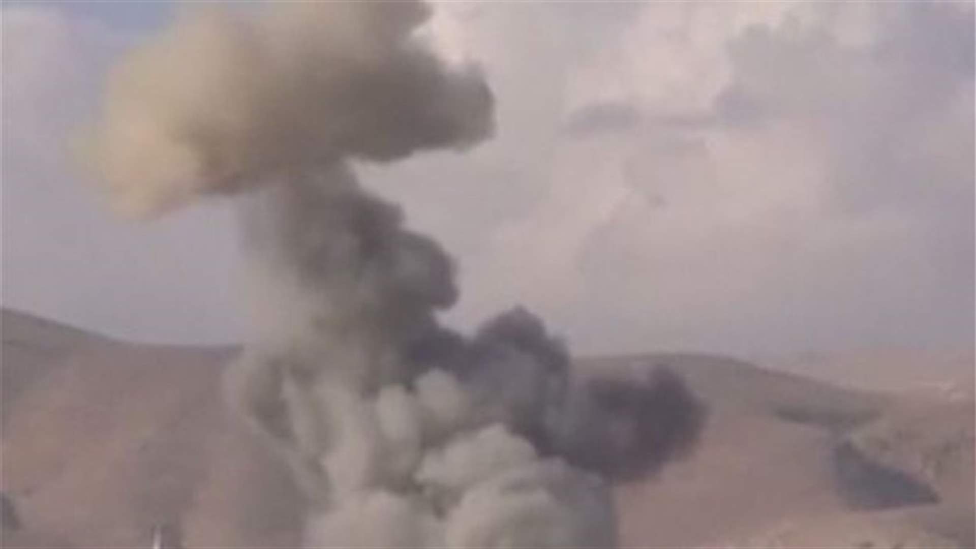 Suicide bombs hit Syria troops north of Damascus