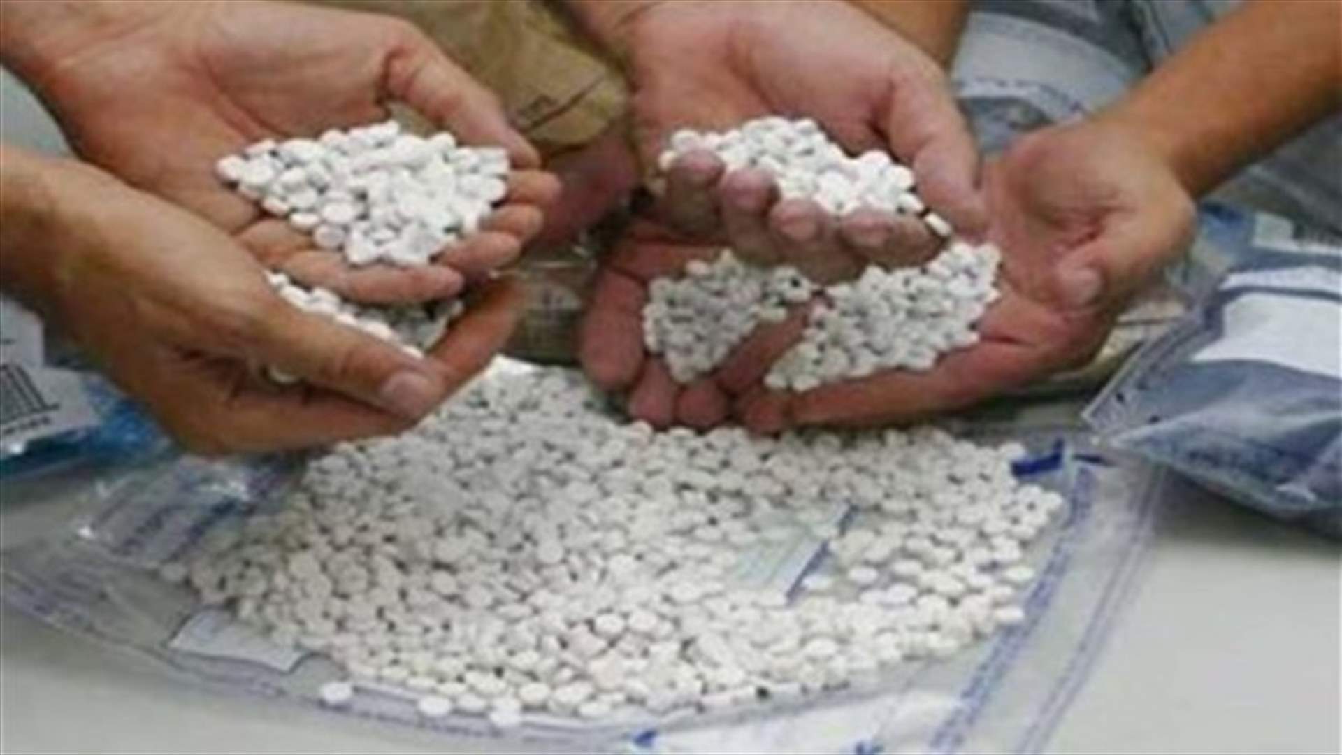 توقيف 6 سوريين في الحمراء بحوزتهم 700 حبة من الكبتاغون
