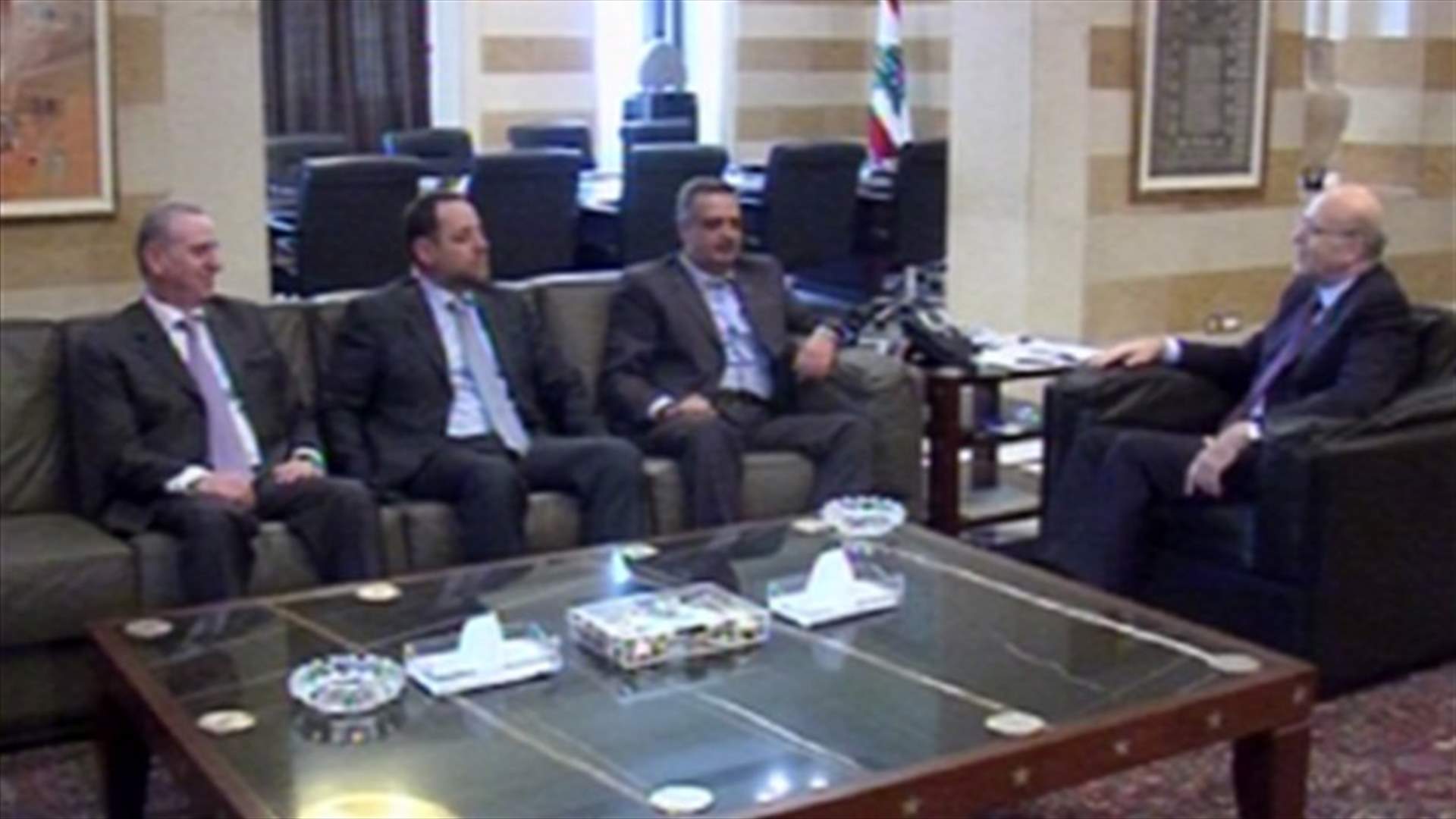 ميقاتي عرض مع الصفدي لمشروع موازنة 2012