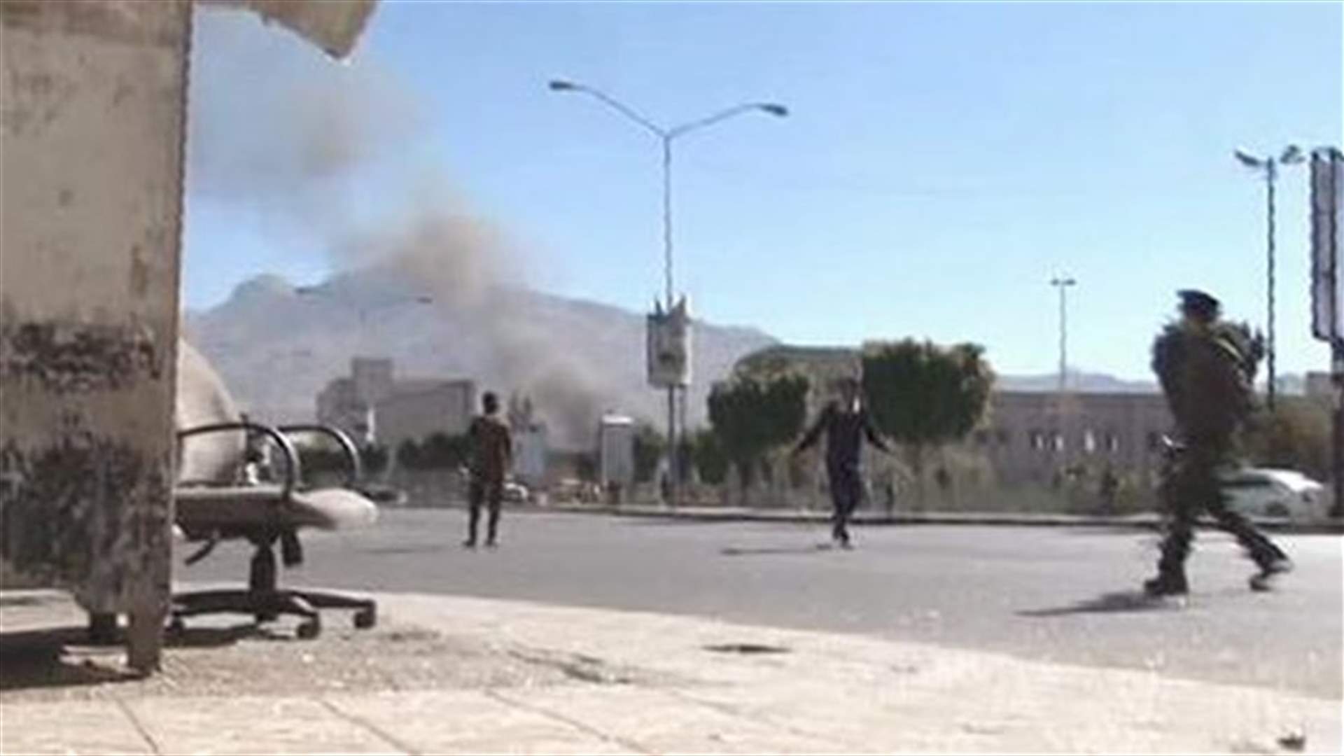 Yemen says controls defense ministry compound, 11 militants killed