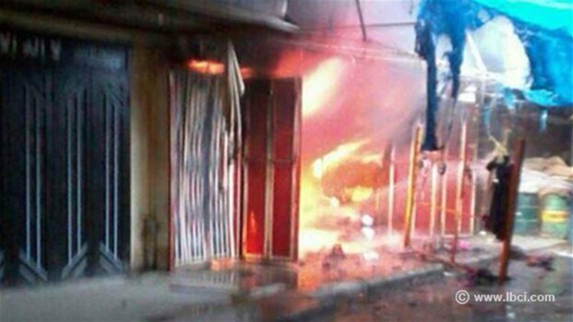 Shops set on fire in Tripoli's Bab al-Tebbaneh 