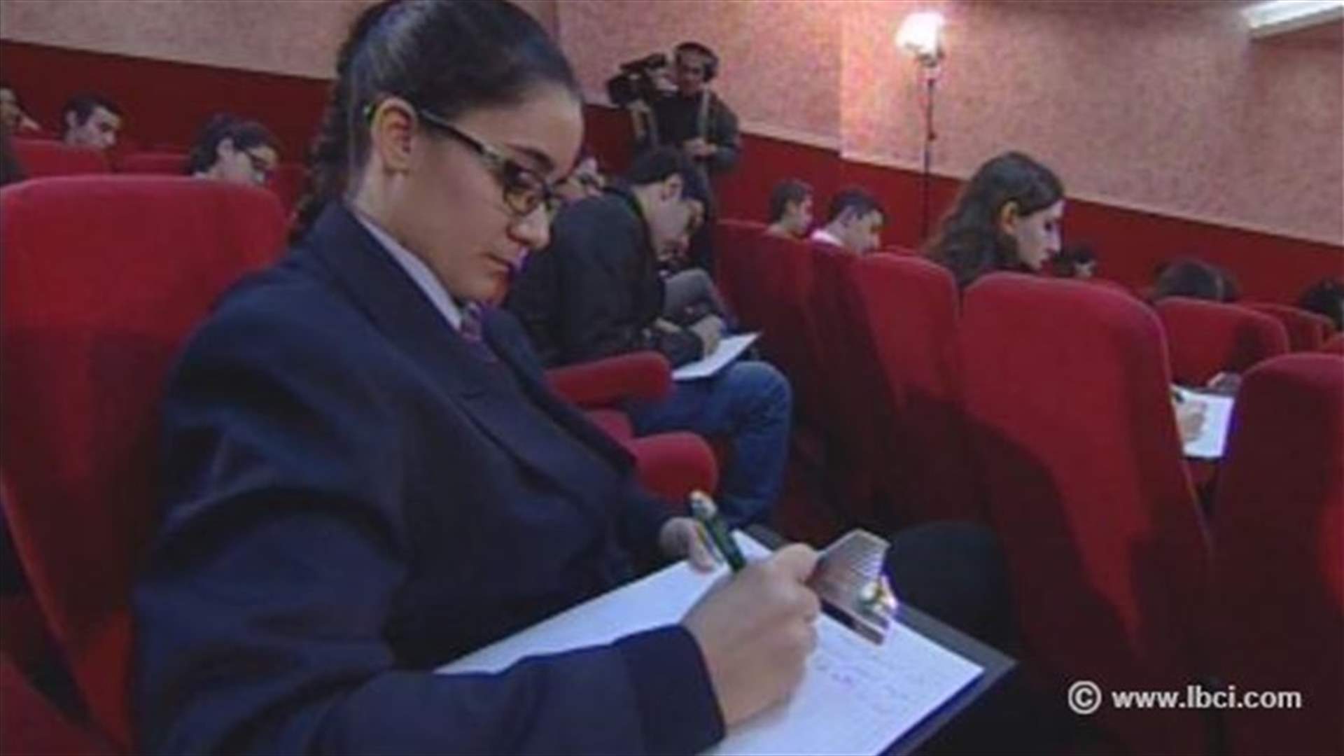 Antonine University holds Arabic dictation competition