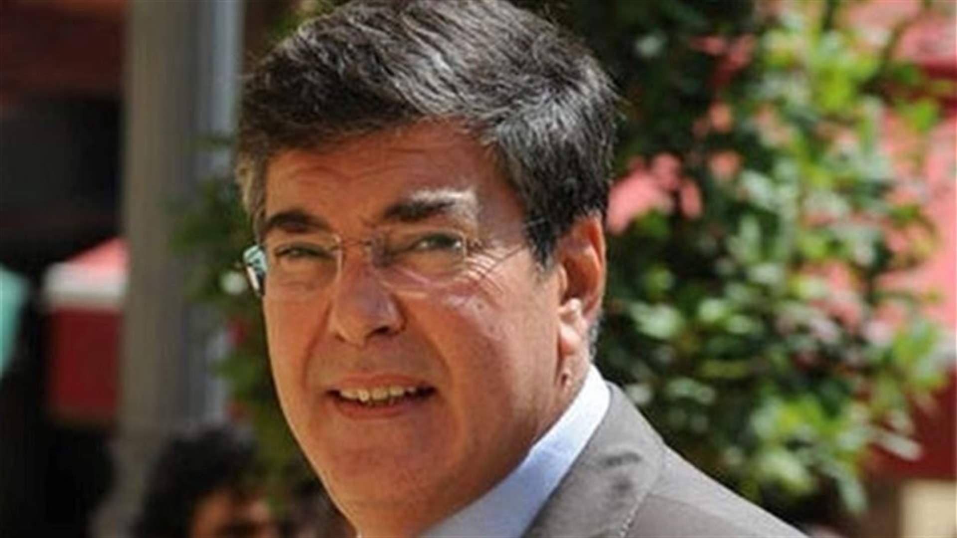 يوسف ينفي مخالفة القانون من خلال الشركة التي يترأس مجلس ادارتها
