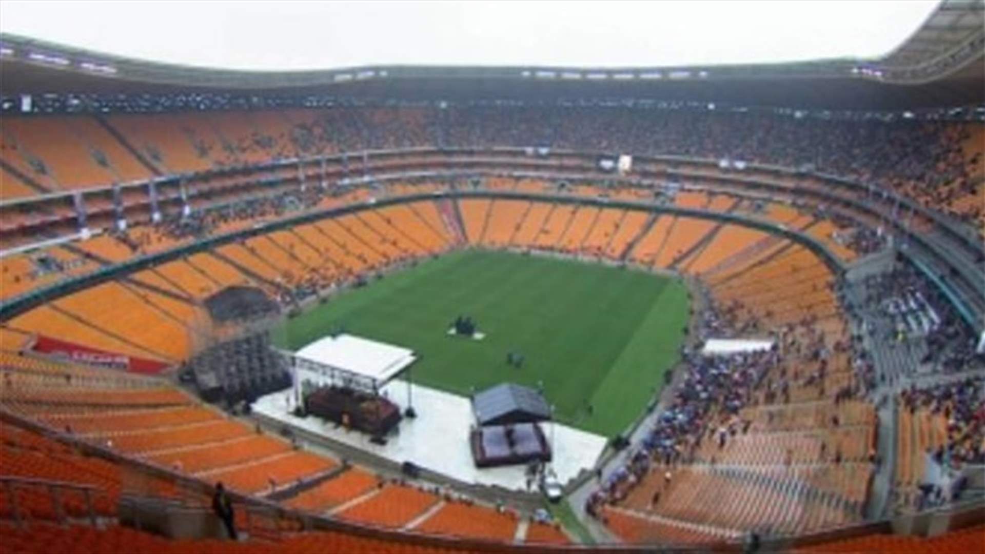 REPORT: Mourners in South Africa flock to Mandela memorial