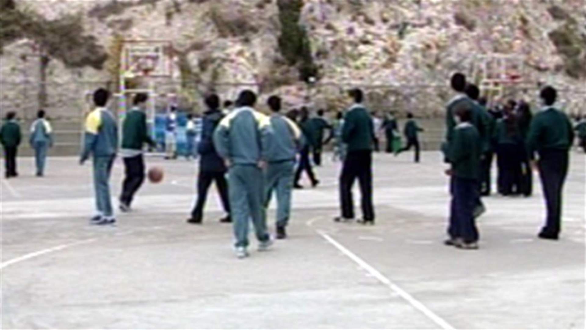Schools are open, teachers are on strike 