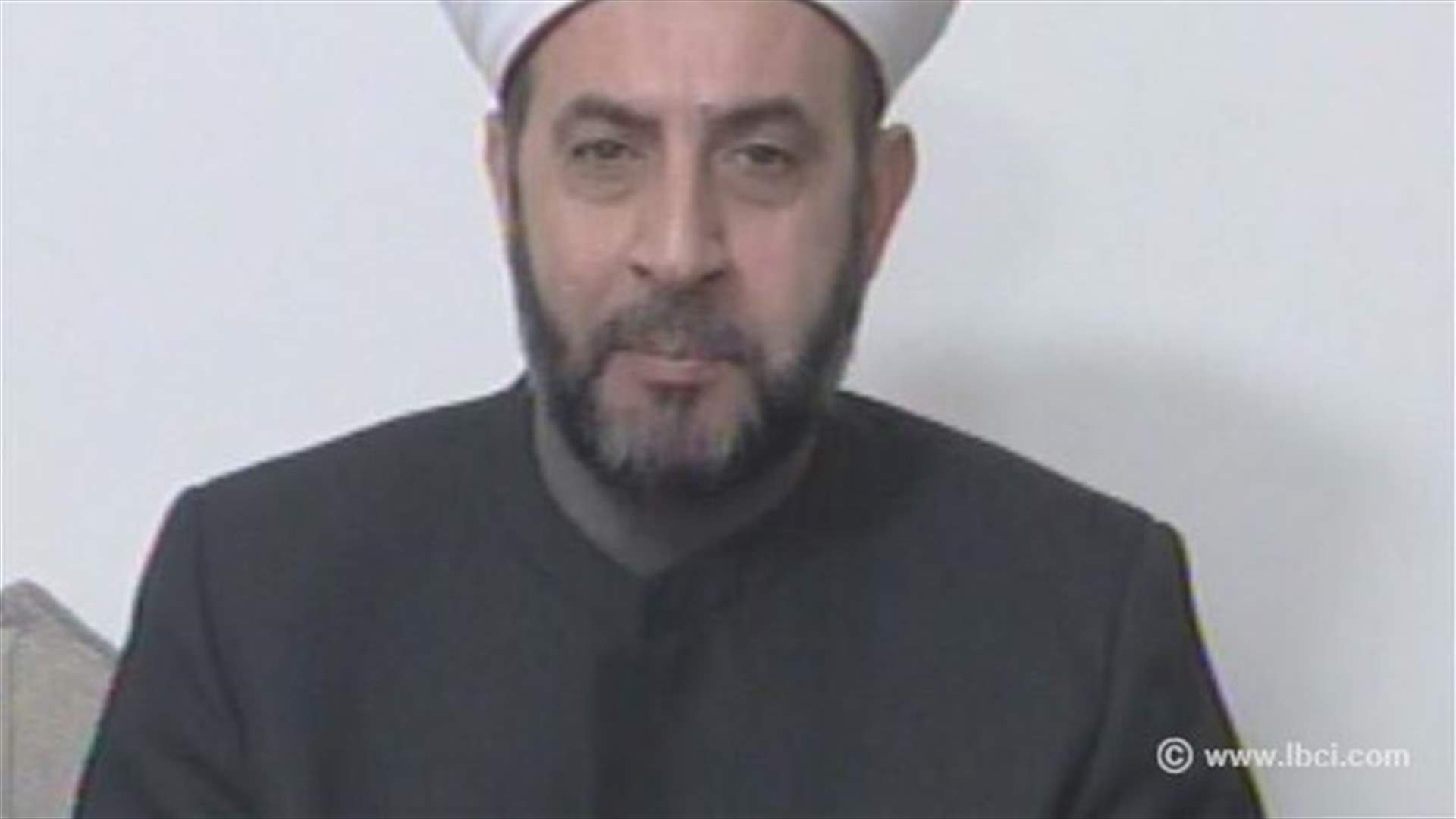 الشيخ أحمد العمري : هناك فريق يريد إيصال رسائل بأساليبه الخاصة