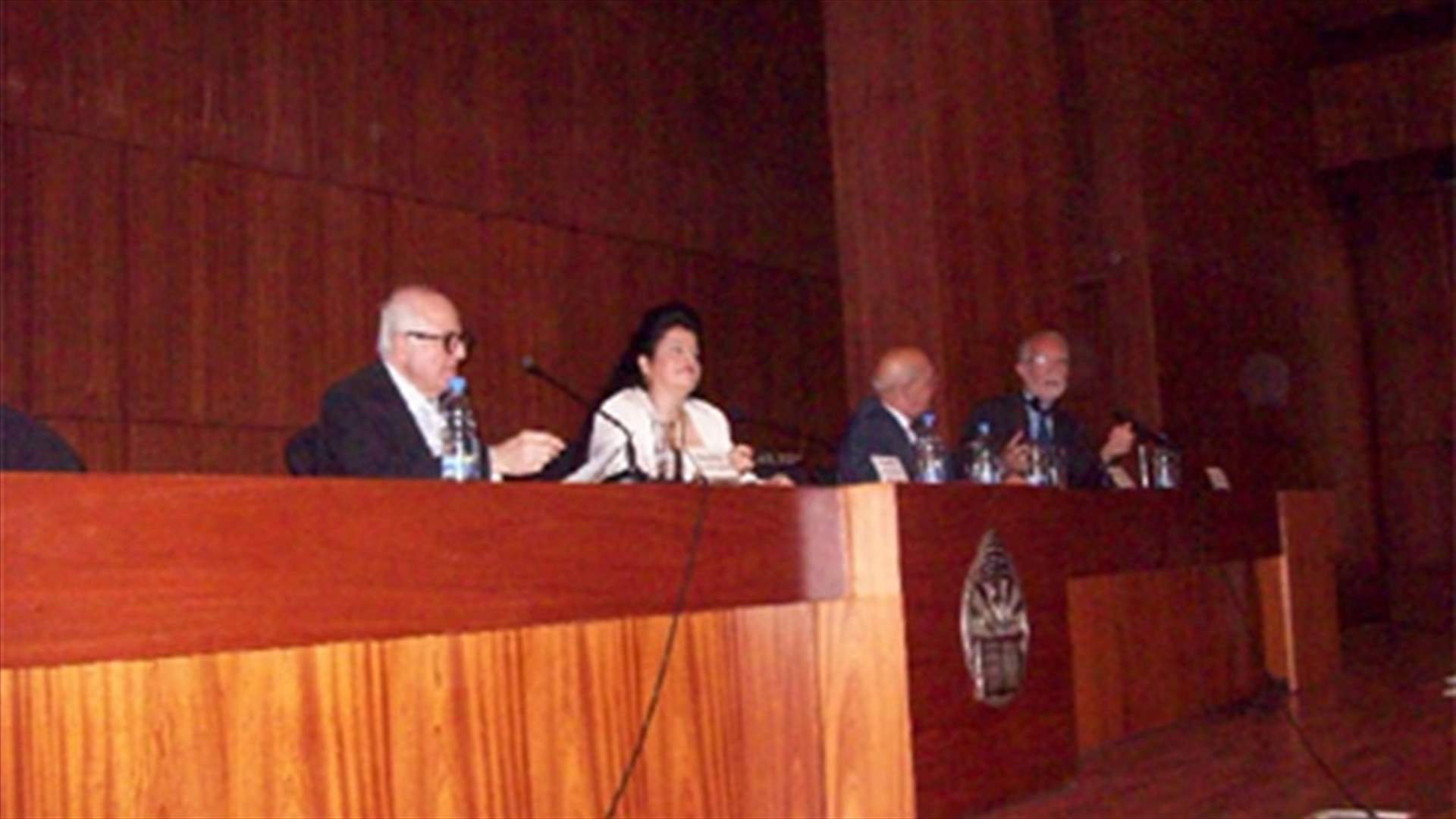 Shura Council approves wage decree with conditions 