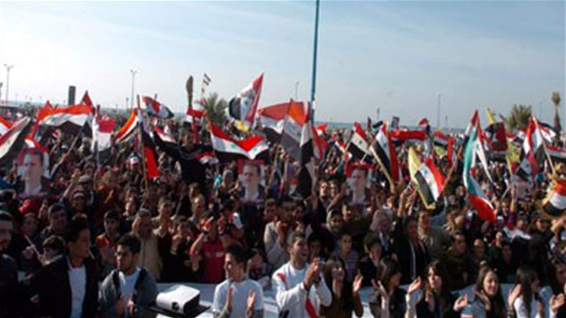 Syrian troops fire at protesters, opposition to meet in Tunisia 