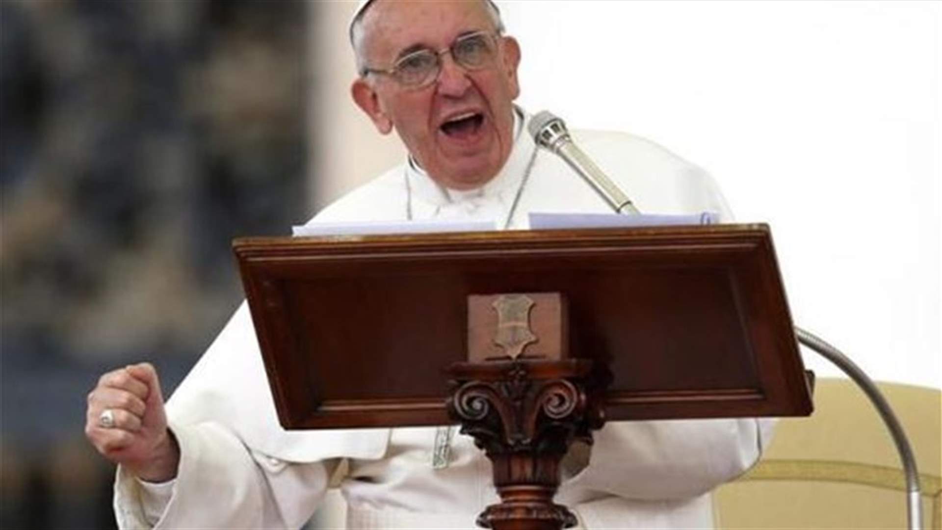 Pope denounces discrimination, violence against Christians