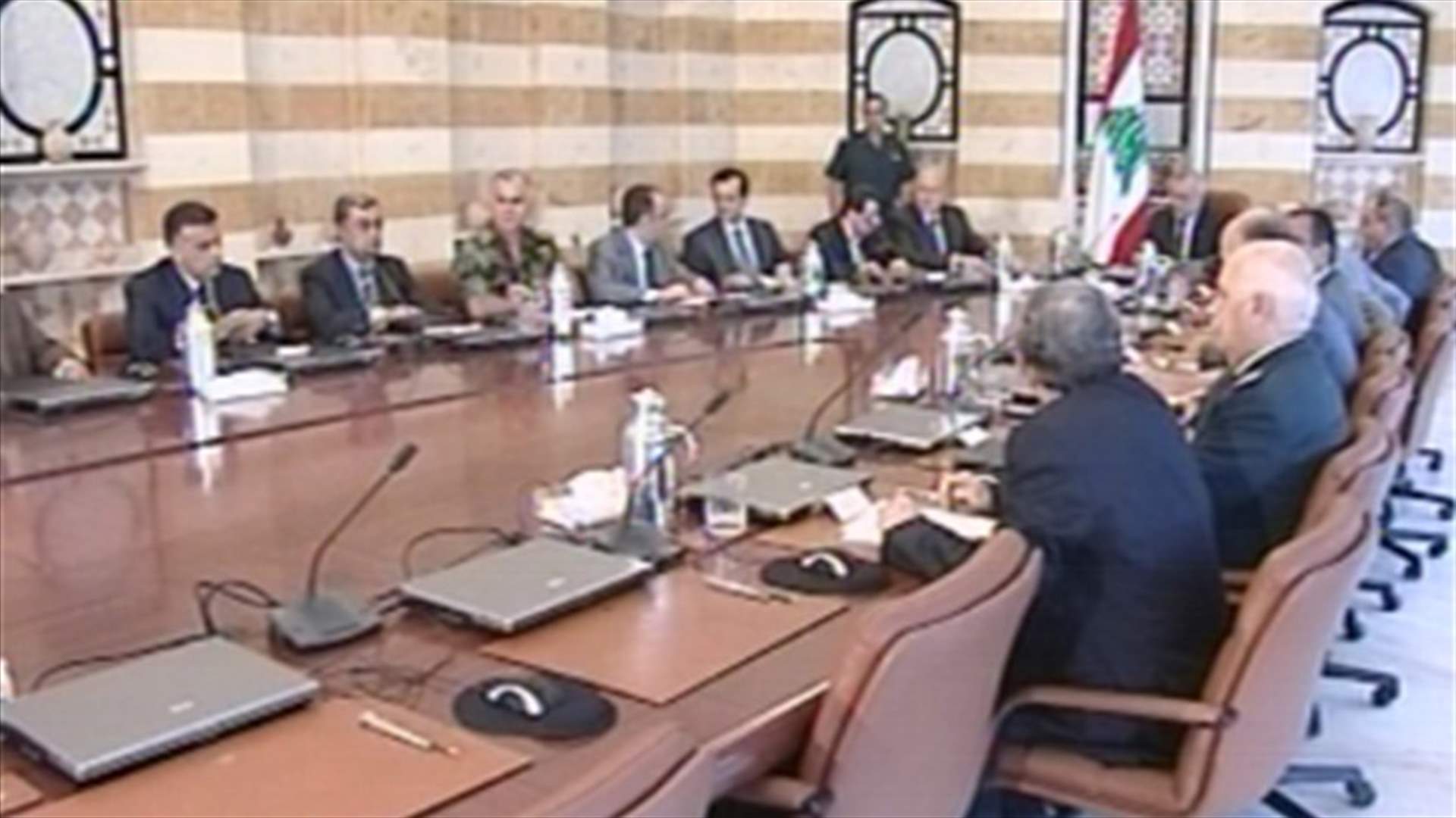 المجلس الاعلى للدفاع: التشدد بمنع نقل وتهريب السلاح