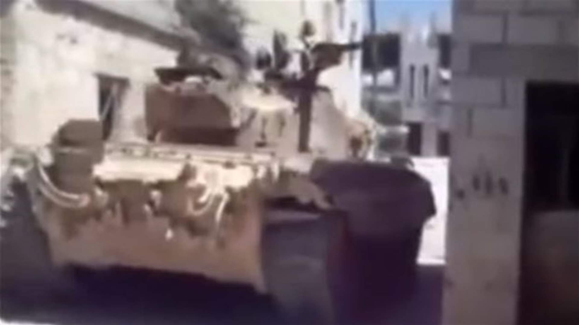 القوات النظامية تجلي 5 الاف مدني من عدرا...والاسد يدعو لمواجهة الفكر الوهابي
