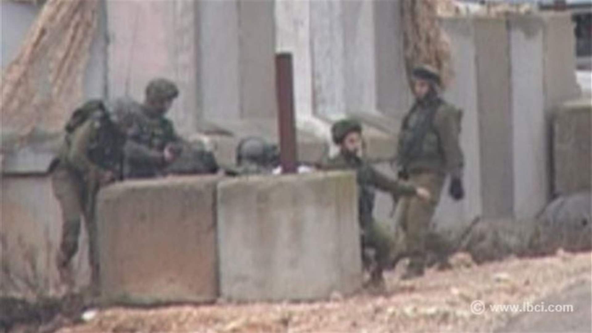 Israel opens border gate, sends dog into Lebanese territories