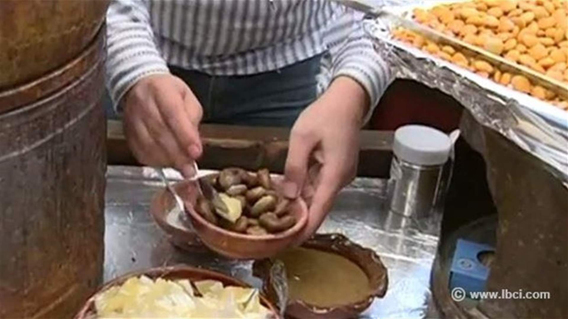 السوريون في لبنان اصطحبوا معهم عاداتٍ وتقاليد ومهارات....