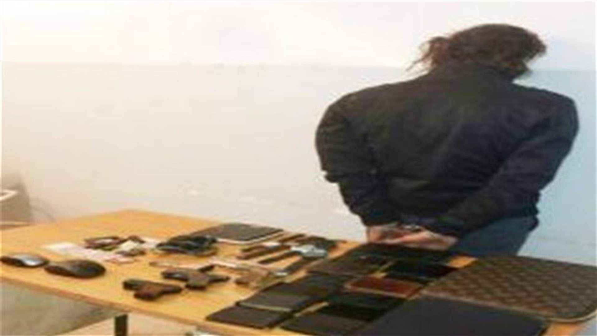 توقيف متهم بسلسلة سرقات من داخل سيارات في عدد من المناطق