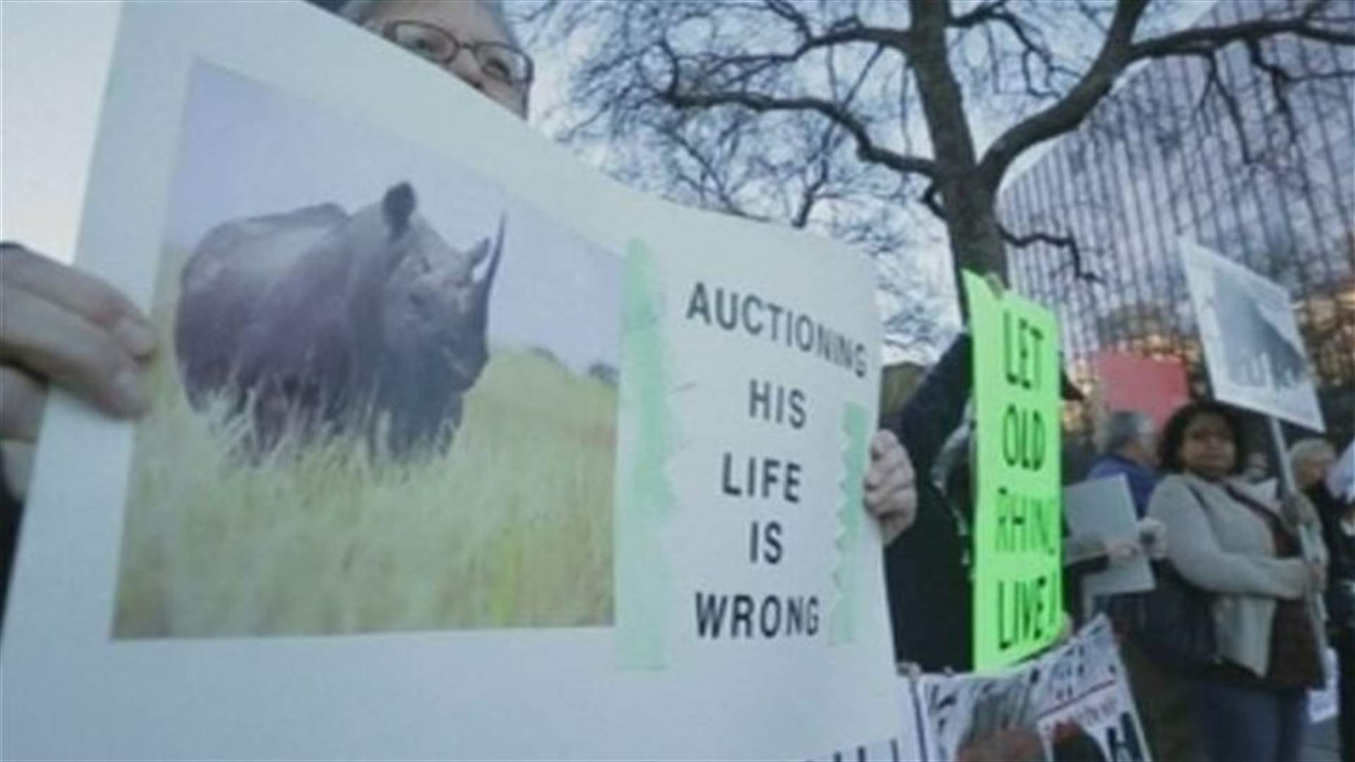 Black rhino hunting permit auctioned for $350,000