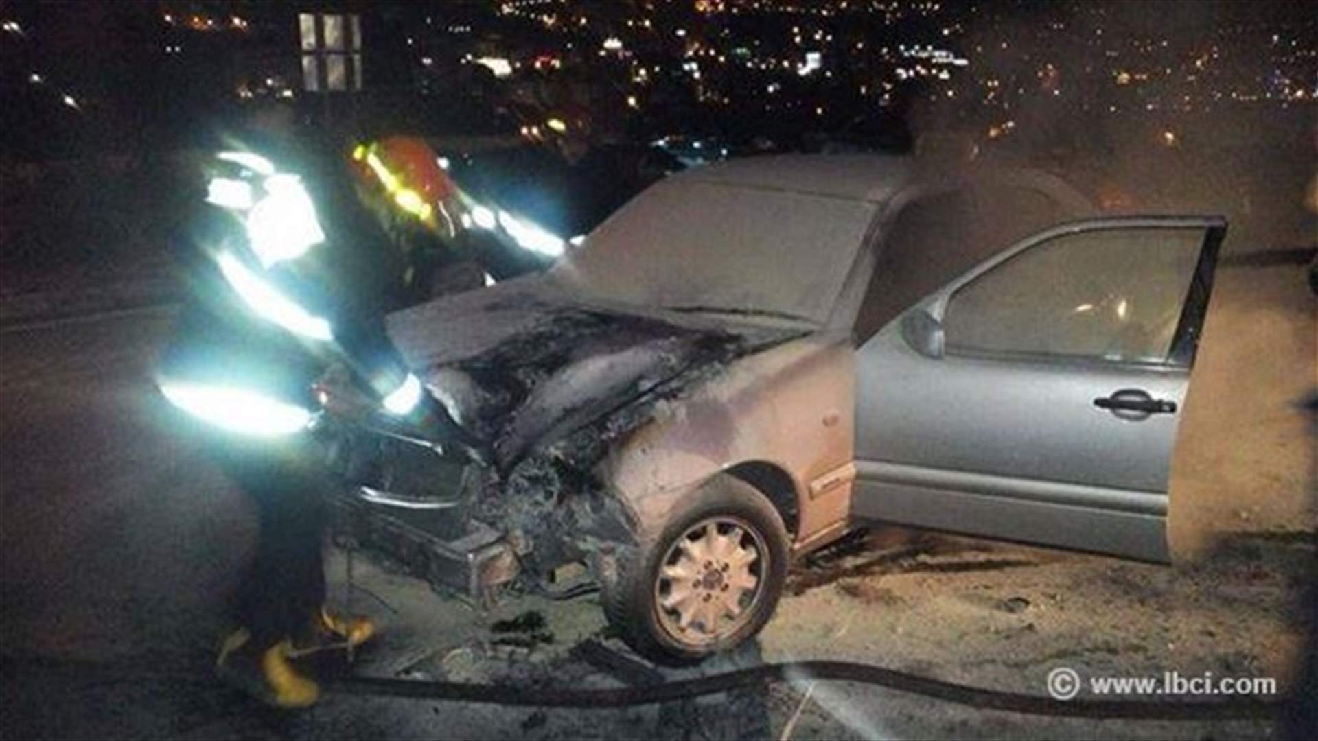 بالصور..احتراق سيارة قرب كازينو لبنان
