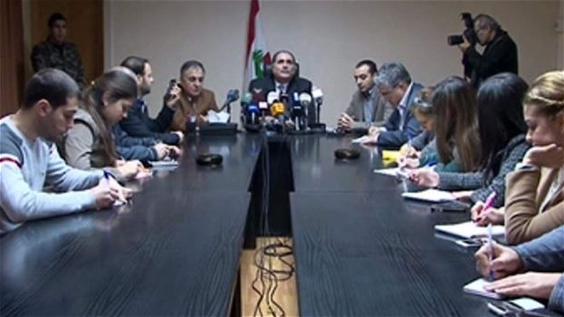 REPORT: Minister Jreissati says contract workers will not be discharged 