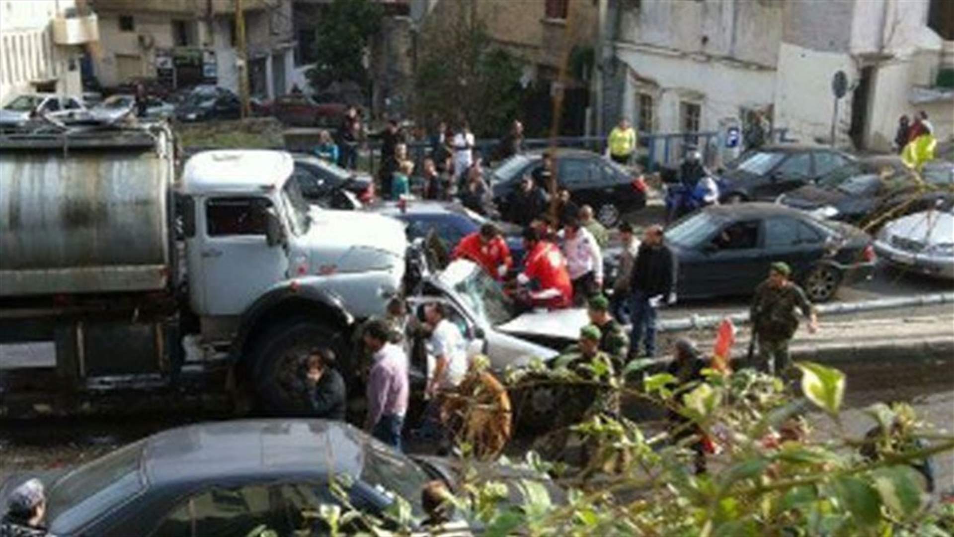 [PHOTOS] One killed, several injured in car accident in Ashrafieh